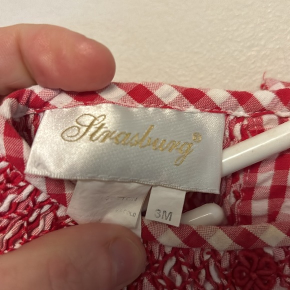 Strasburg Smocked Dress 3m girl red seersucker gingham perfect Valentines - Picture 5 of 5